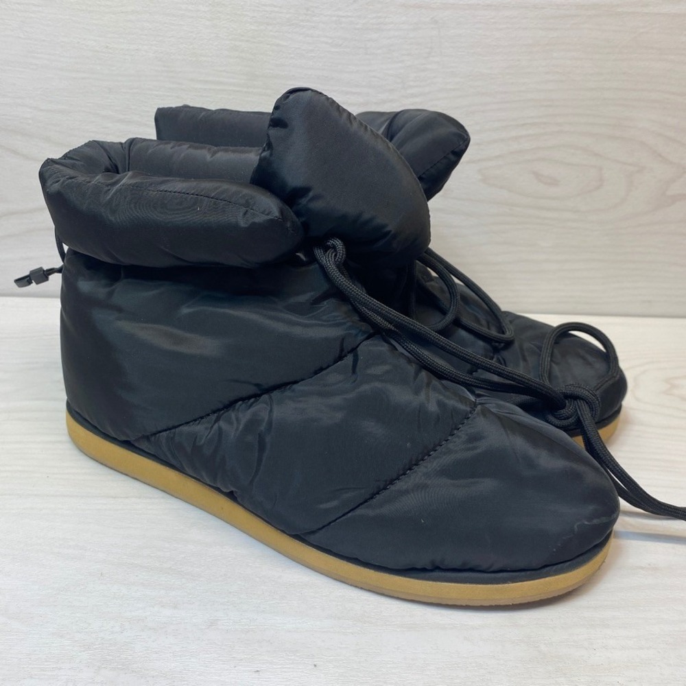 Zara Women 40 Puffer Ankle Boots Quilted Black Nylon Flat Chunky Gorpcore Winter